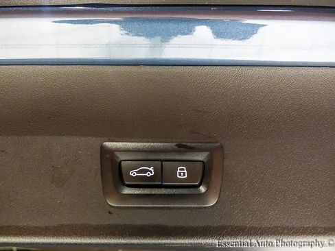 Used 2025 BMW X3 xDrive30i w/ Premium Package image 30