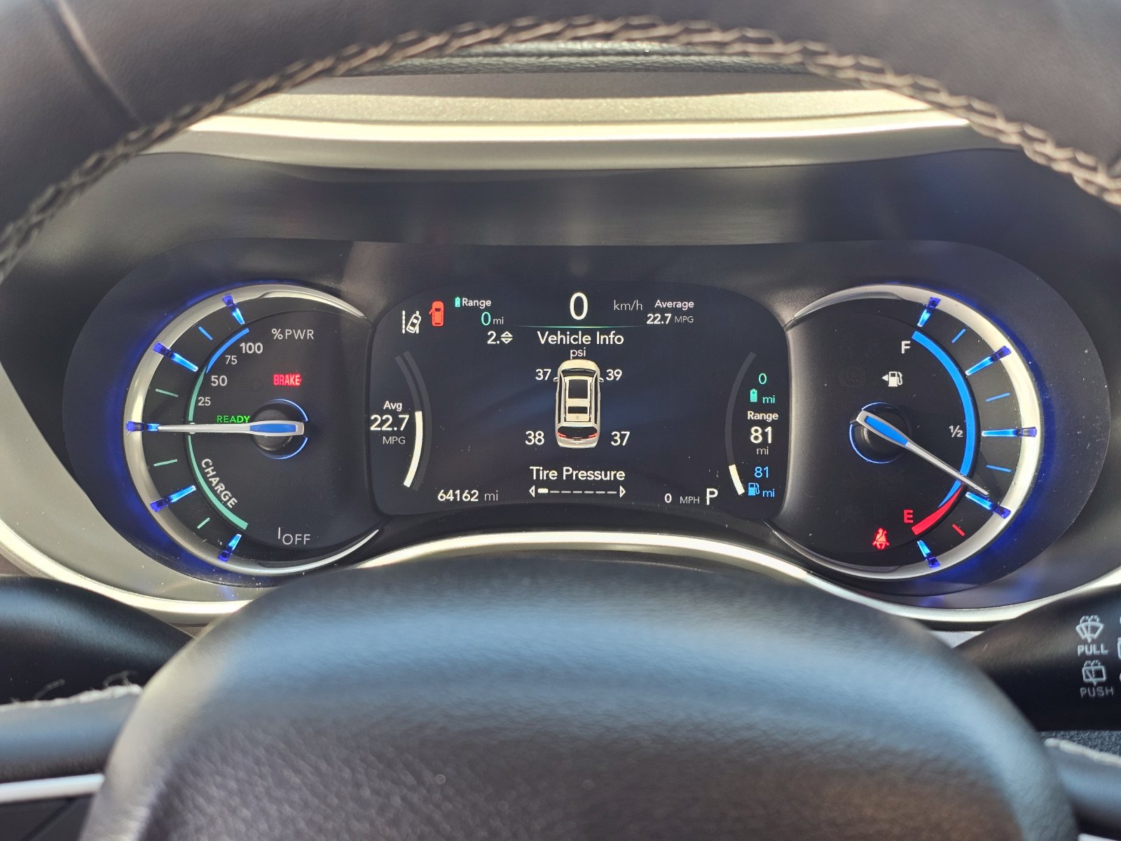 Used 2024 Chrysler Pacifica Limited FWD image 13