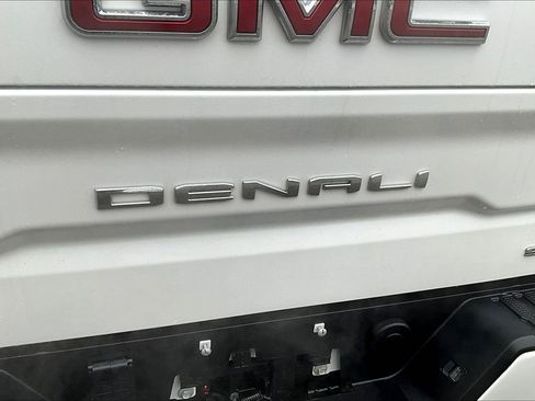 Used 2022 GMC Sierra 1500 Denali image 16