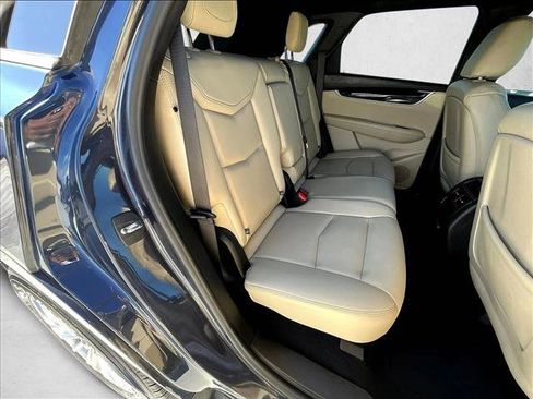 Used 2018 Cadillac XT5 FWD image 29