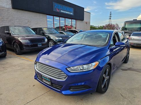 Used 2015 Ford Fusion SE FWD image 1