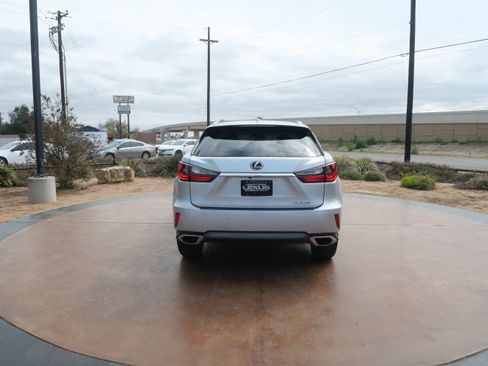 Used 2019 Lexus RX 350 FWD image 3