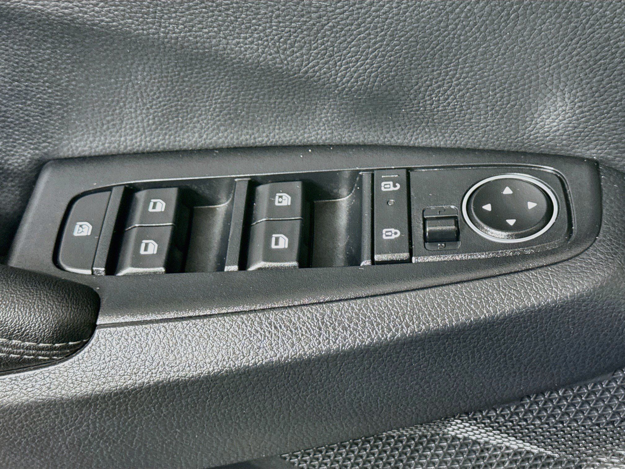 Used 2026 Kia Seltos S FWD image 24
