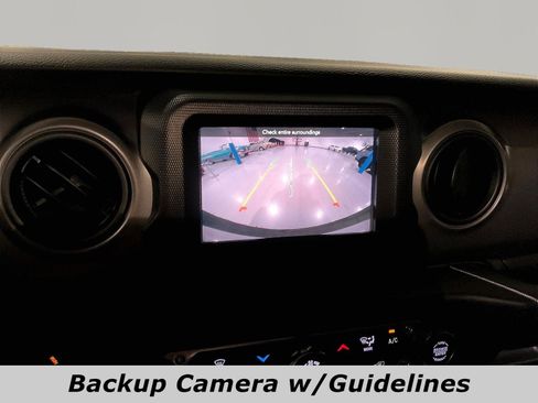 Used 2022 Jeep Wrangler Sport AWD/4WD image 12