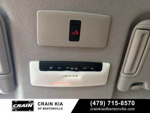 Used 2022 Nissan Kicks SR w/ Premium Package FWD image 25