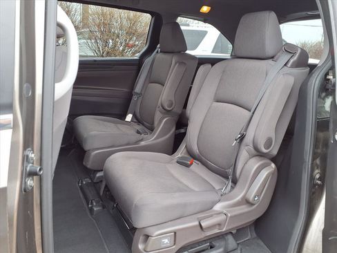 Used 2018 Honda Odyssey EX image 17