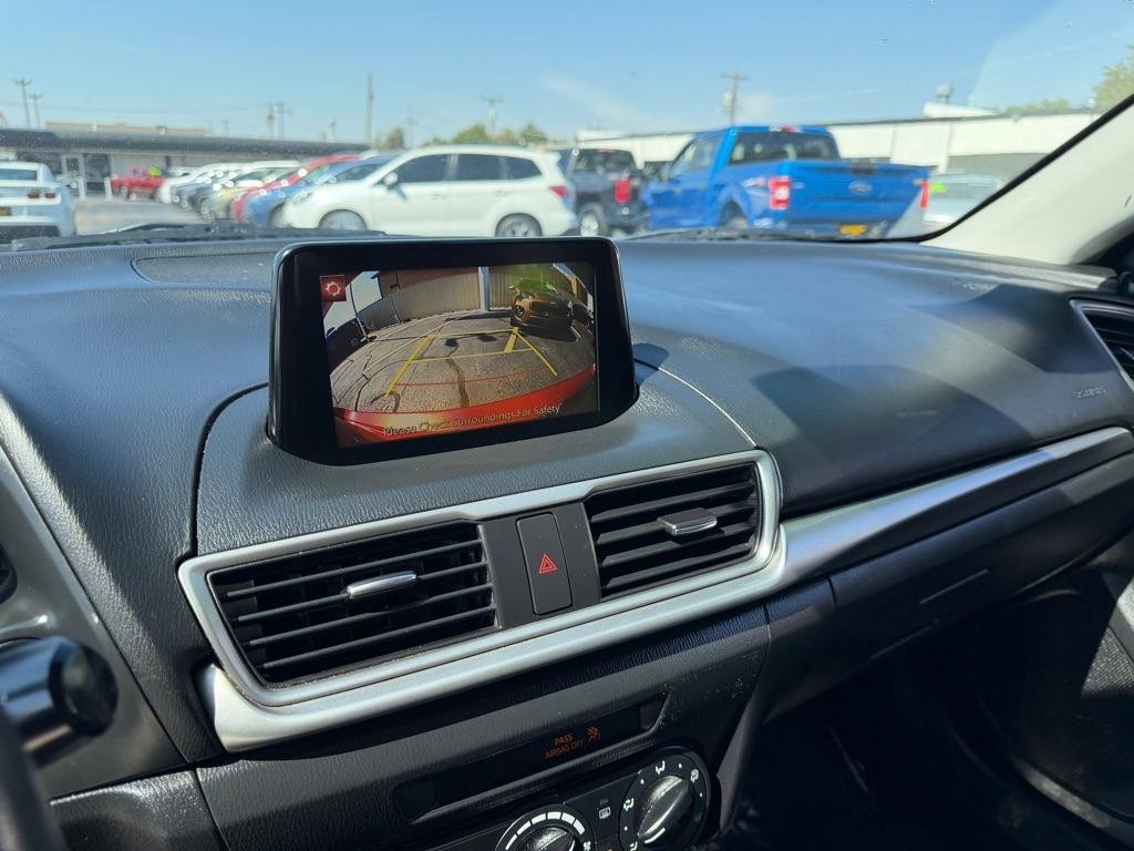 Used 2018 MAZDA MAZDA3 Sport FWD image 34