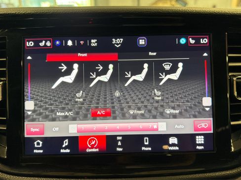 Used 2025 Dodge Durango GT AWD/4WD image 31