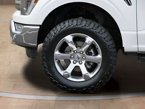 Used 2022 Ford F150 Lariat w/ Equipment Group 502A High AWD/4WD image 9