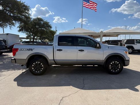 Used 2018 Nissan Titan PRO-4X w/ Pro-4x Utility Package AWD/4WD image 8