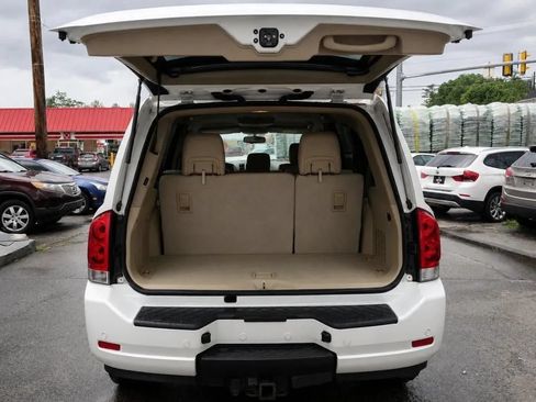 Used 2013 Nissan Armada SV AWD/4WD image 6