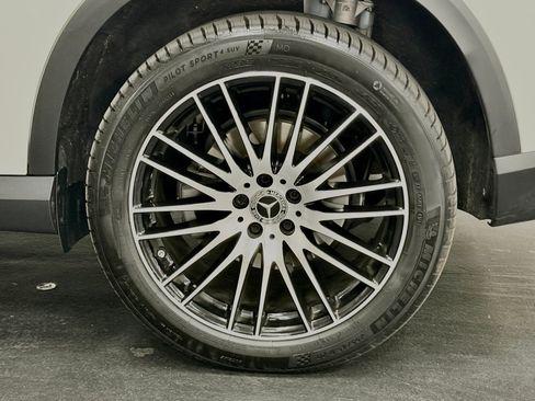 Used 2026 Mercedes-Benz GLC 300 image 17