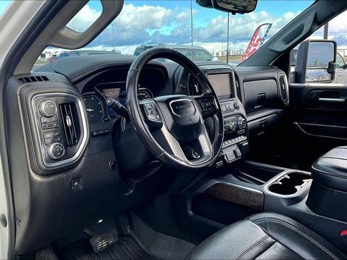 Used 2023 GMC Sierra 3500 Denali w/ Denali Ultimate Package AWD/4WD image 14
