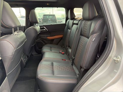 Used 2022 Mitsubishi Outlander SEL image 10