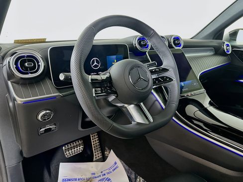 Certified 2025 Mercedes-Benz GLC 300 4MATIC image 9