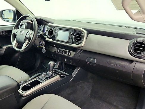 Used 2018 Toyota Tacoma SR5 RWD image 24