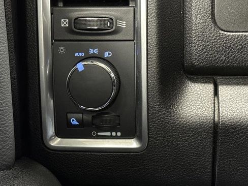 Used 2023 RAM 1500 Classic SLT image 22