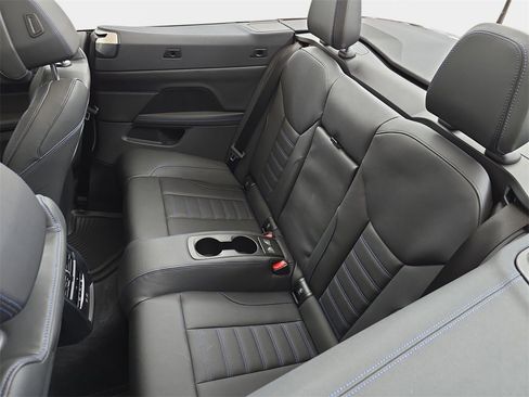 Used 2023 BMW 430i xDrive Convertible w/ M Sport Package image 16