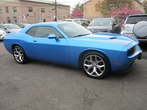 Used 2015 Dodge Challenger SXT Plus w/ Sound Group II image 4