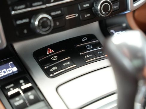 Used 2016 Porsche Cayenne GTS AWD/4WD image 25