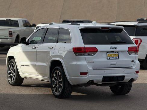 Used 2018 Jeep Grand Cherokee Overland AWD/4WD image 5