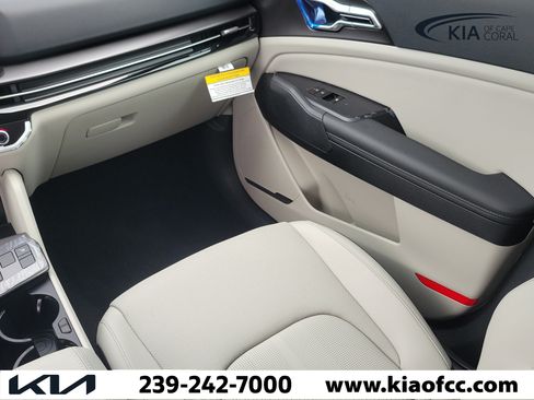 New 2026 Kia Sportage EX FWD image 19