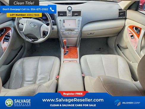 Used 2011 Toyota Camry Hybrid image 11