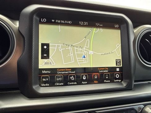 Used 2023 Jeep Gladiator Sport AWD/4WD image 14