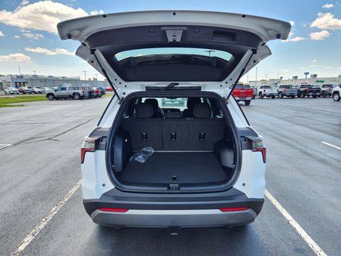 New 2026 Chevrolet Equinox LT FWD image 7