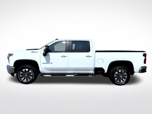 Certified 2022 Chevrolet Silverado 2500 LT w/ Convenience Package AWD/4WD image 9