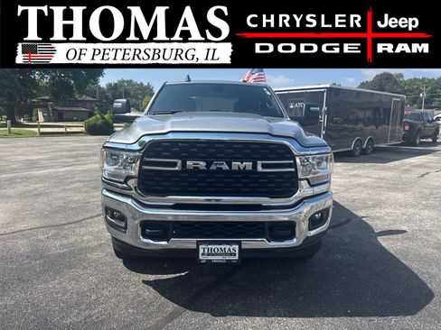 Used 2024 RAM 2500 Big Horn AWD/4WD image 2