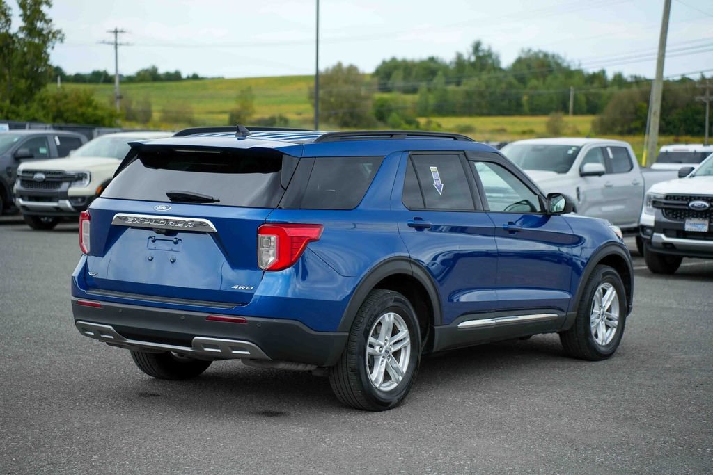 Used 2023 Ford Explorer XLT w/ Equipment Group 202A AWD/4WD image 5