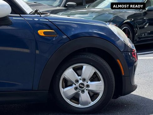 Used 2015 MINI Cooper 4-Door Hardtop FWD image 9