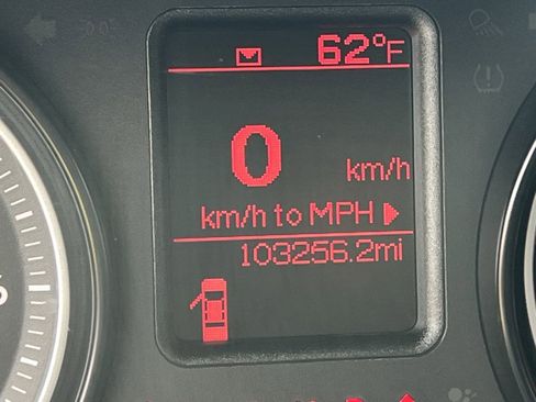 Used 2014 RAM 1500 SLT image 10