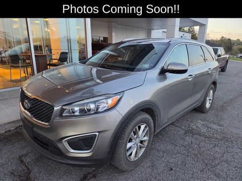 Used 2018 Kia Sorento LX image 1