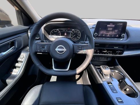 Certified 2024 Nissan Rogue SV w/ SV Premium Package FWD image 6