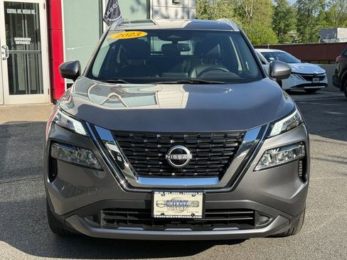 Used 2023 Nissan Rogue SL AWD/4WD image 2
