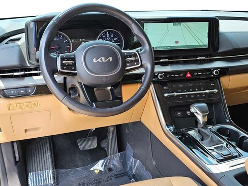 Certified 2024 Kia Carnival EX FWD image 35