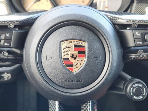 Used 2023 Porsche Macan S w/ Sport Chrono Package image 39