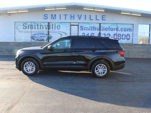 New 2026 Ford Explorer Active AWD/4WD image 4