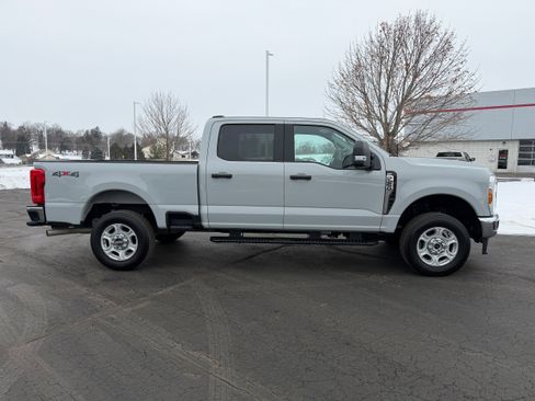 Certified 2025 Ford F250 XLT w/ Snow Plow Prep Package image 6