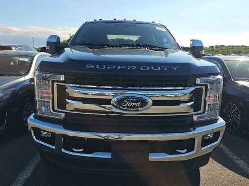 Used 2019 Ford F250 XLT w/ XLT Premium Package AWD/4WD image 2