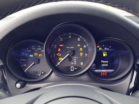 New 2026 Porsche Macan AWD/4WD image 16