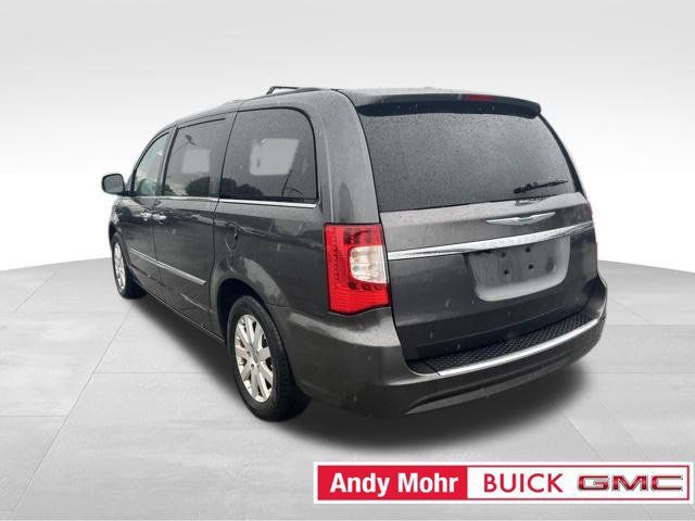 Used 2016 Chrysler Town & Country Touring w/ Driver Convenience Group FWD image 12