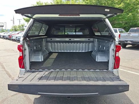 Used 2020 Chevrolet Silverado 1500 LT w/ Convenience Package AWD/4WD image 23