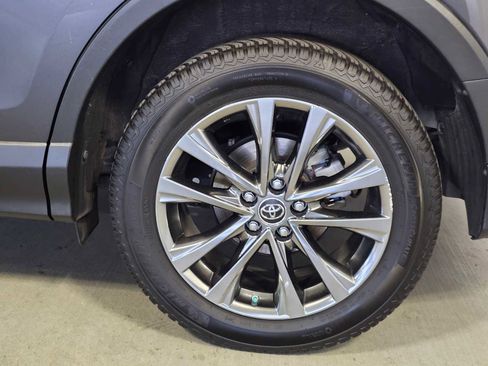 Used 2018 Toyota RAV4 Limited w/ All Weather Liner Package image 8