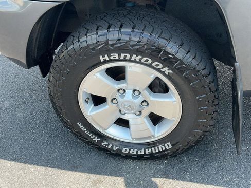 Used 2012 Toyota Tacoma 4x4 Double Cab w/ TRD Sport Pkg image 12