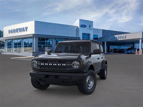 New 2025 Ford Bronco 4-Door image 2