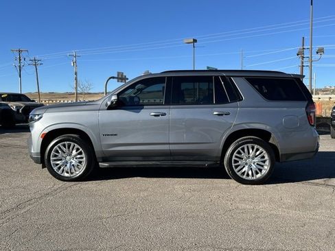 Used 2022 Chevrolet Tahoe RST w/ Luxury Package image 2