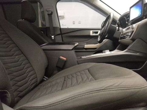 Used 2021 Ford Explorer XLT RWD image 21